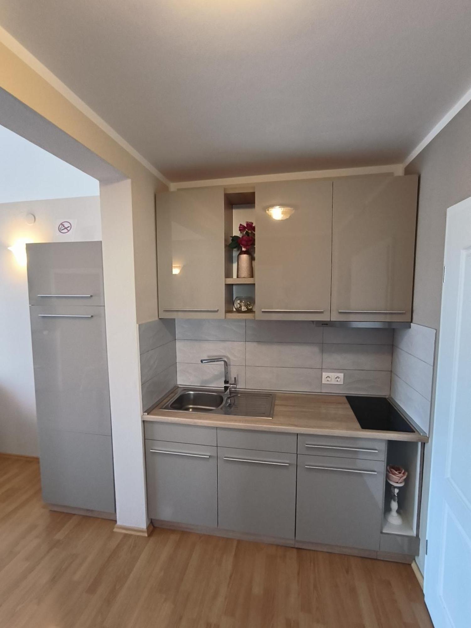 Kimm's Hideaway Apartment